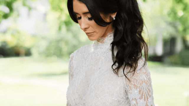 تسريحات زفاف طبقيها لوحدك في المنزل