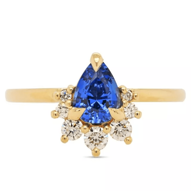 خواتم خطوبة ملفتة للأنظار بأحجار كريمة ملونة