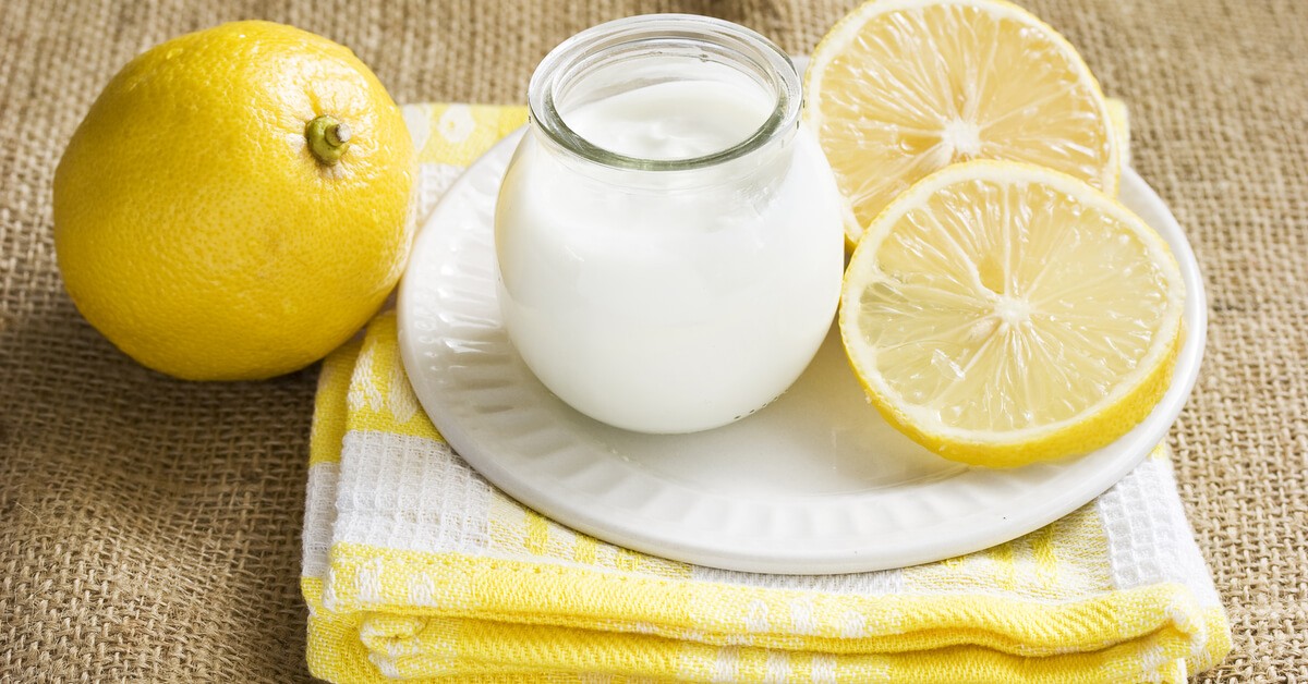 خلطات طبيعية لعلاج قشرة الرأس