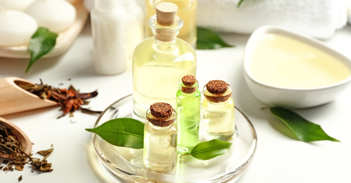 خلطات طبيعية لعلاج قشرة الرأس