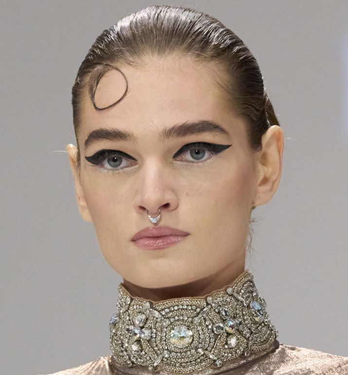 صيحات المكياج الجديدة المستوحاة من أسبوع الموضة بدبي