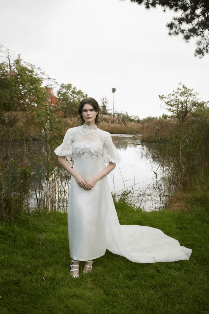 شاهدي فساتين زفاف HONOR الجديدة