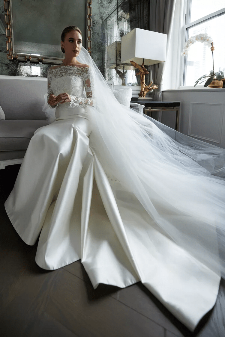 فساتين زفاف Romona Keveža بالصور..