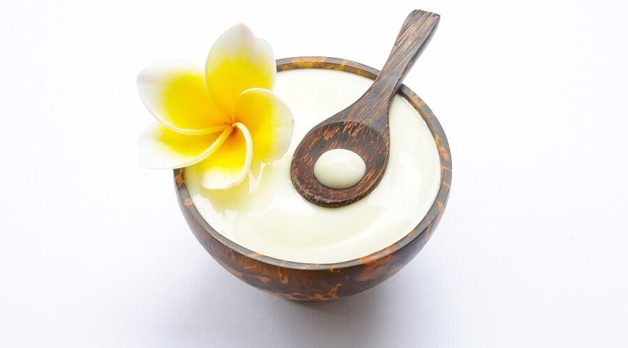 علاج التصبغات الداكنة بالزبادي