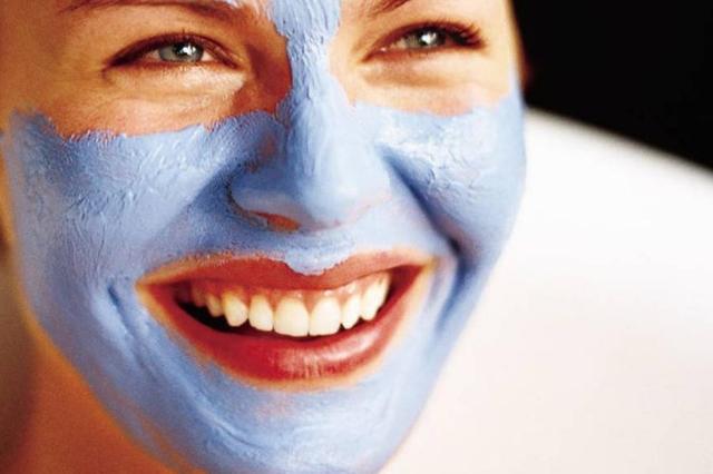 النيلة الزرقاء وكيفية استخدامها