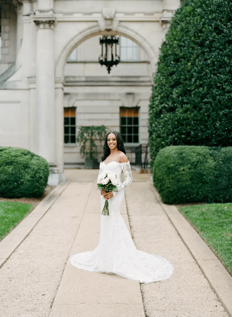 كيفية اختيار فستان الزفاف