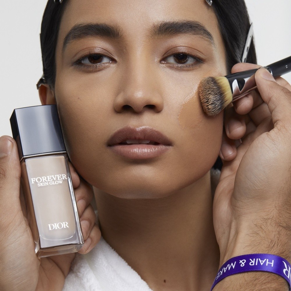 تطبيق المكياج بشكل احترافي