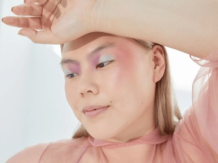 البلاشر سر جمال البشرة المتألقة