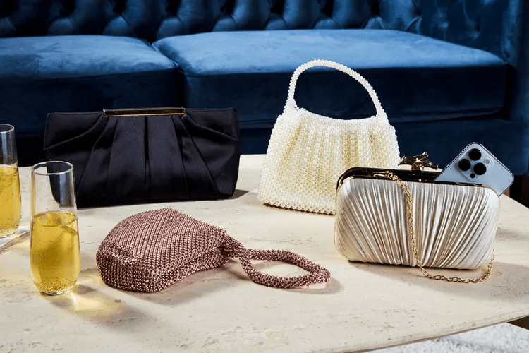 حقائب يد زفاف لإطلالة عروس مميزة