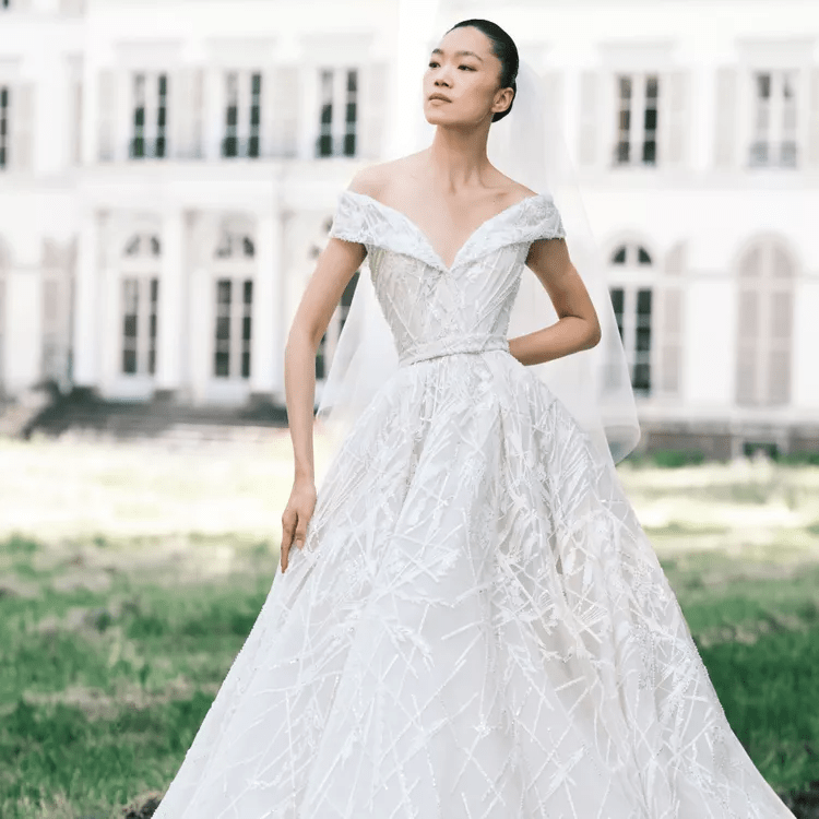 فساتين زفاف إيلي صعب الجديدة لربيع 2025 للعروس الرومانسية