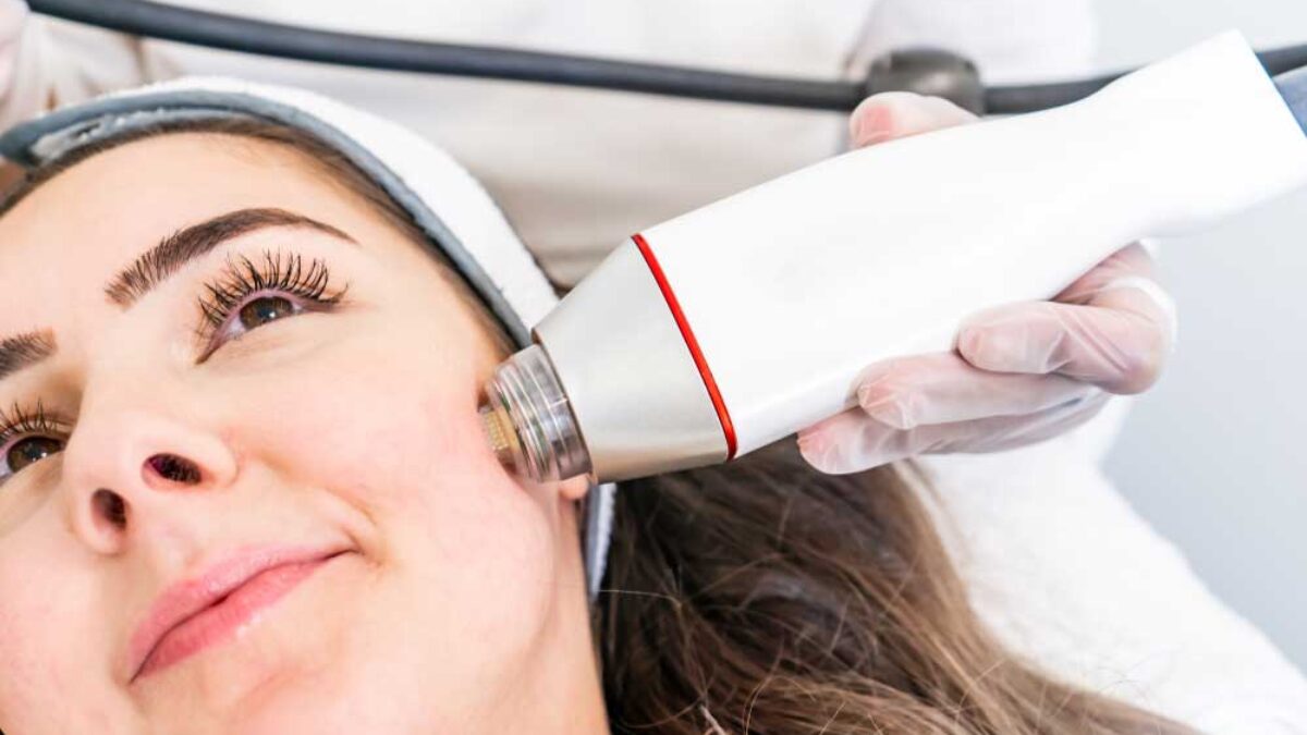 أحدث تقنيات التجميل غير الجراحية لعناية متقدمة بجمال البشرة