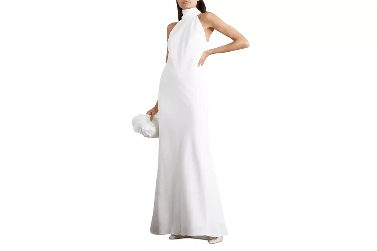 فساتين الزفاف بياقة عالية