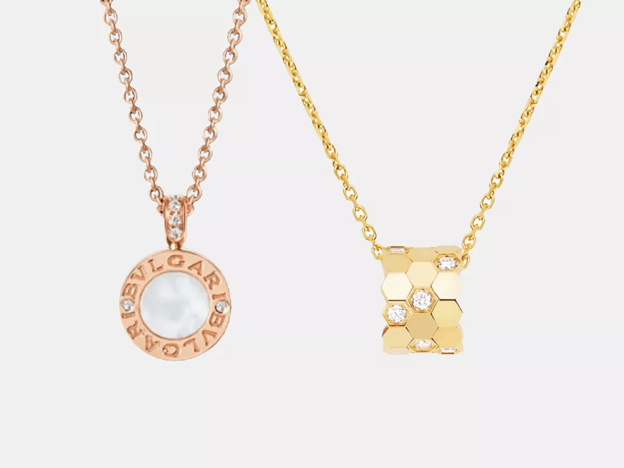 قلادات ذهبية تخطف الأنظار