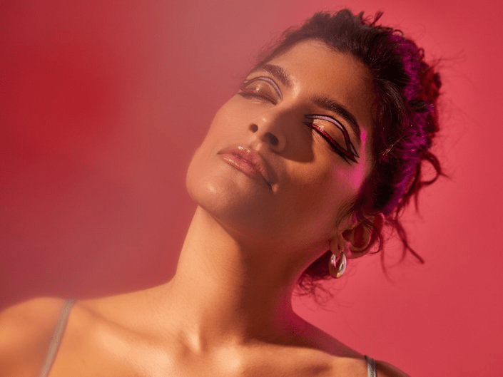 الآيلاينر العائم : 3 خطوات فقط لتطبيقه بشكل احترافي