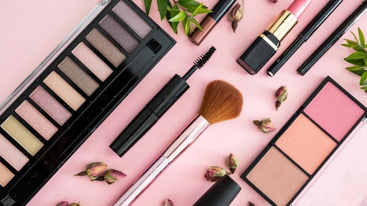 أفضل ماركات المكياج لموسم 2024 الأكثر رواجًا