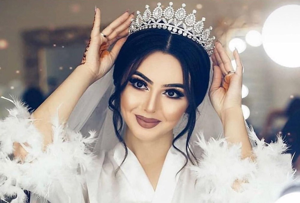 إطلالة العروس الخليجية : من المكياج إلى الأزياء