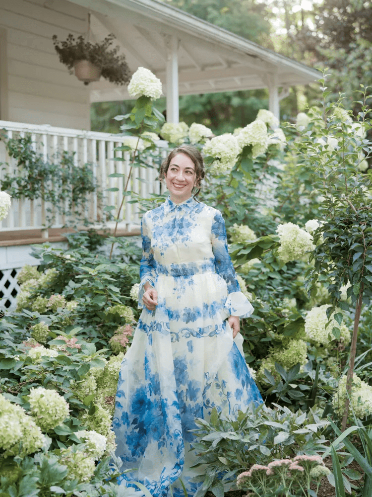 فستان زفاف باللون الأزرق