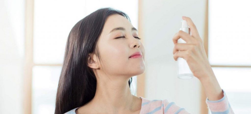 كيف تحافظين على بشرتك صحية تحت المكياج