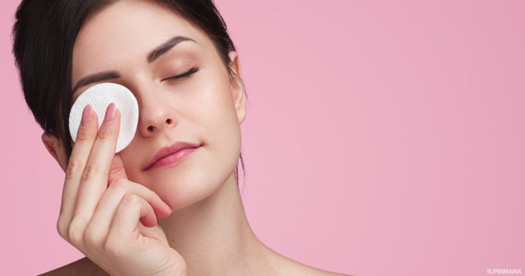 5 خطوات لإزالة المكياج وتنظيف بشرتك بعمق