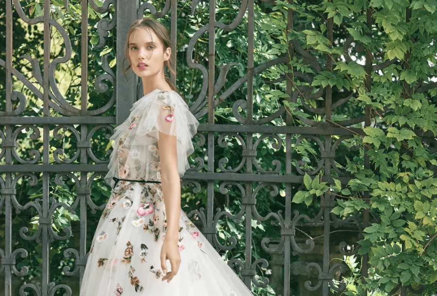 فساتين الزفاف المزينة بالورود : إطلالة رومانسية لعروس حالمة