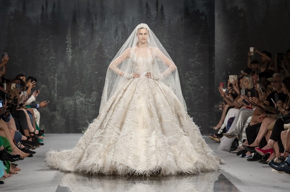 فساتين زفاف مستوحاة من الخيال