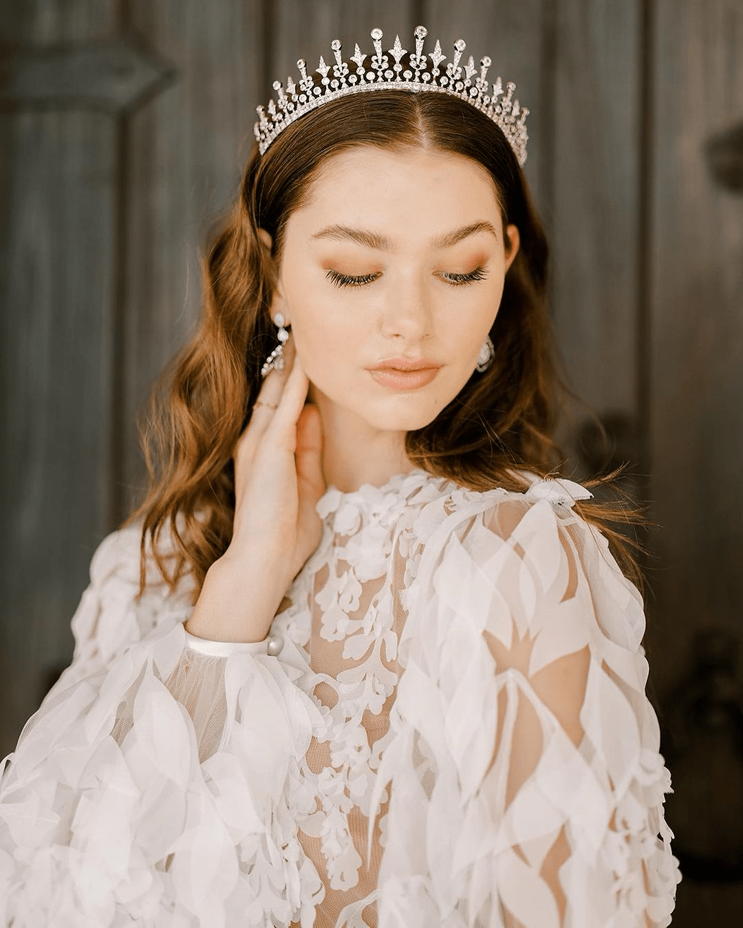 أحدث صيحات تيجان العرائس