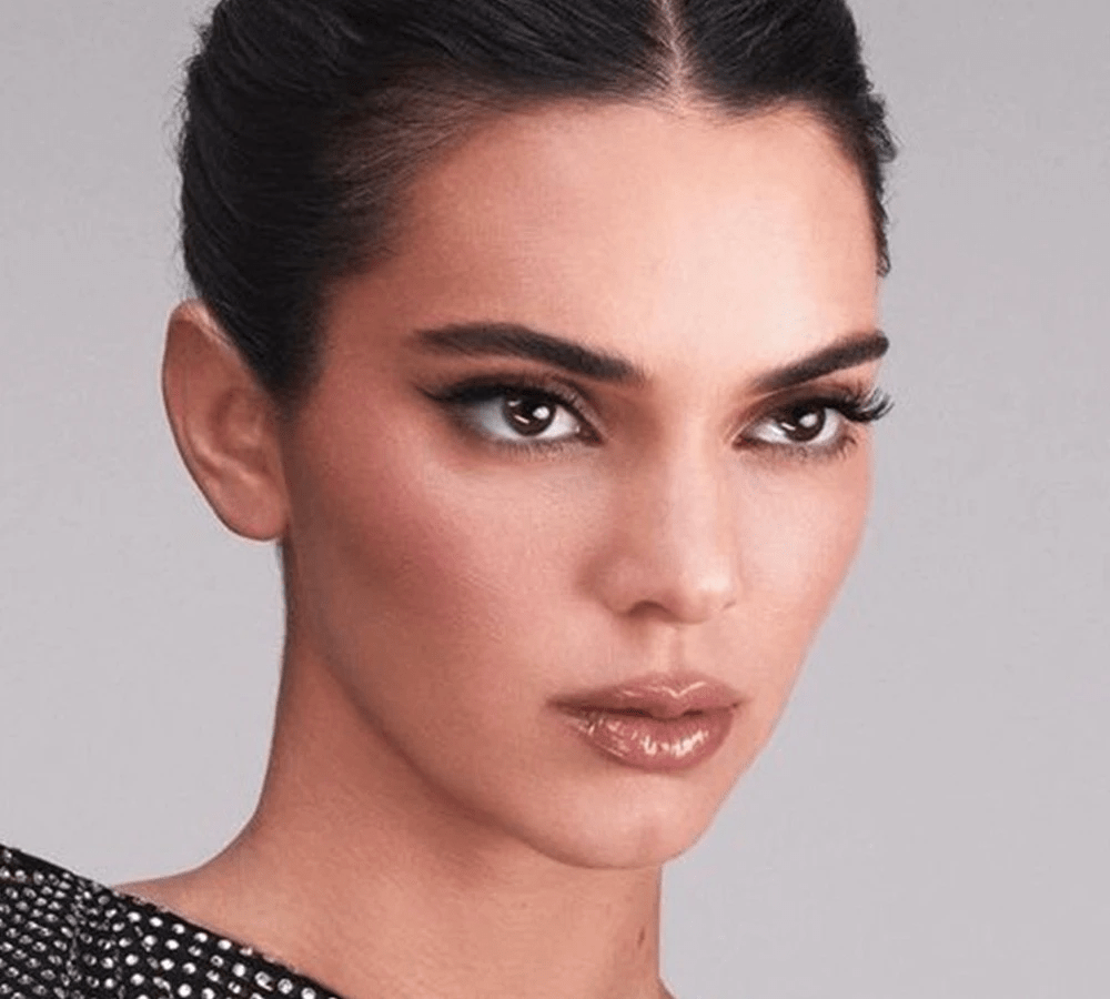 موضة مكياج المونوكروم
