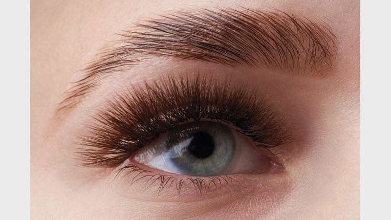 كيف تتحصلين على رسمة حواجب مثالية دون الحاجة إلى التاتو؟