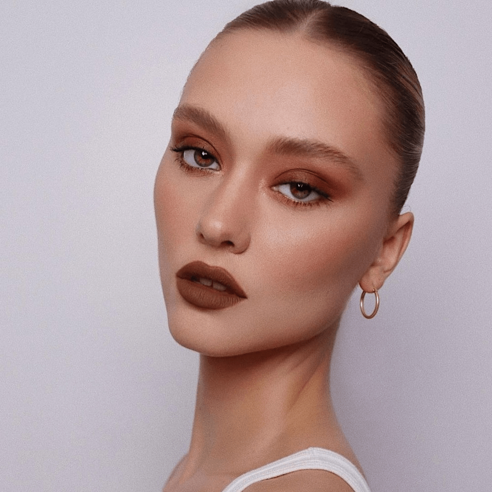 موضة مكياج المونوكروم 