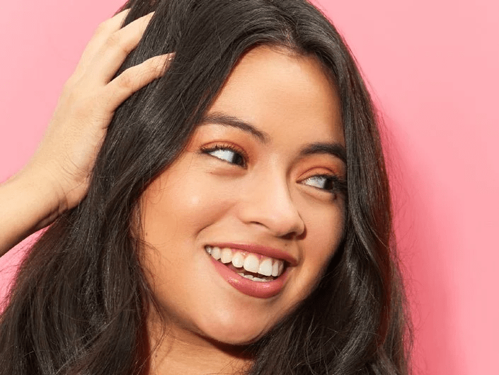 كيف تسترجعين لون شعرك الطبيعي بعد صبغه؟