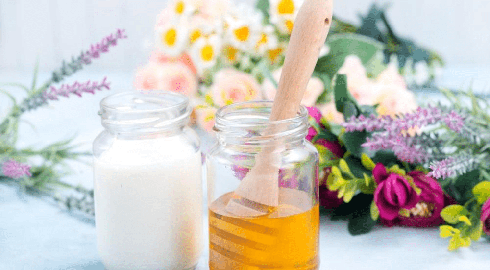 وصفات طبيعية لتنعيم البشرة