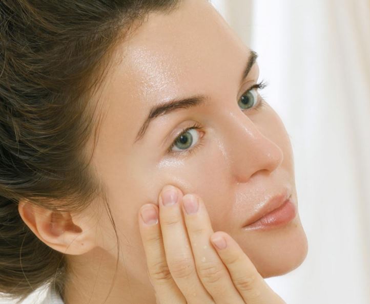 وصفات طبيعية لترطيب البشرة في رمضان