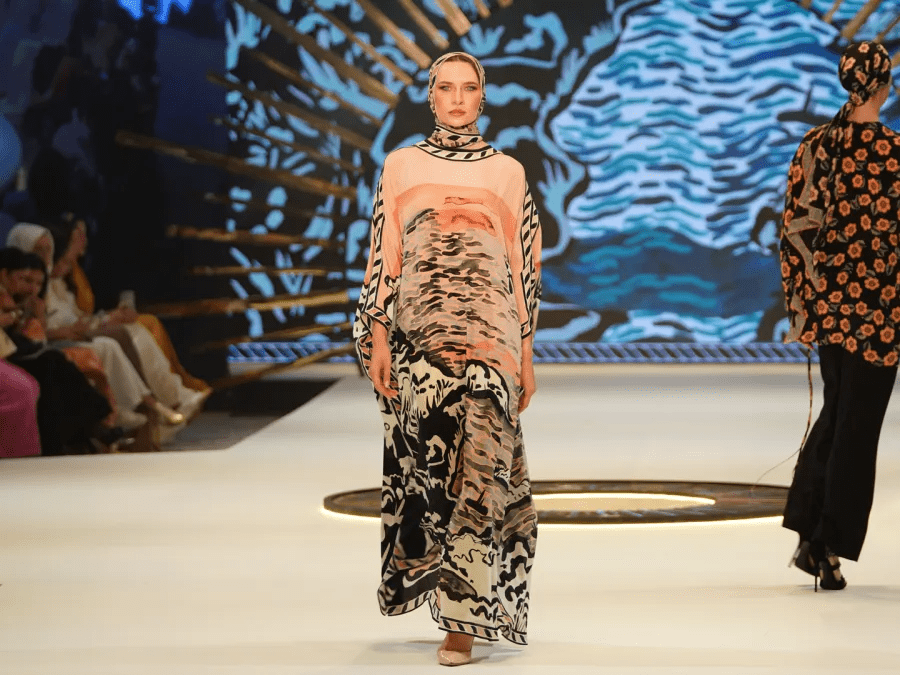 لفات طرح تراندي من أسبوع الموضة المحتشمة