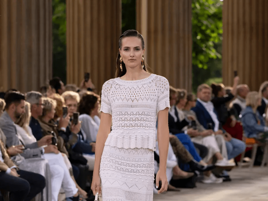 الكروشيه يتربع على عرش موضة صيف 2025