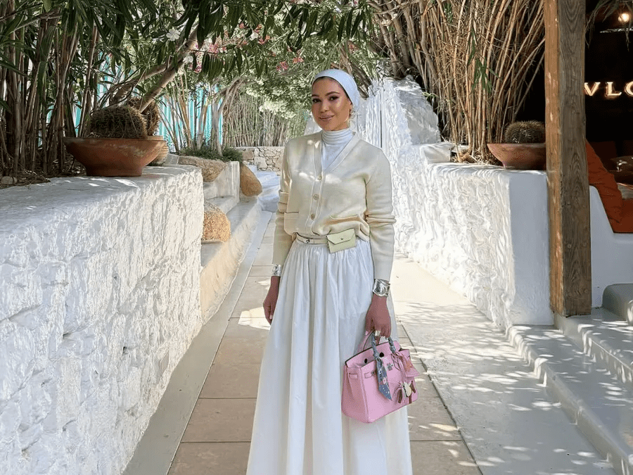 كيفية تنسيق التنورة البيضاء : إطلالات العروس في شهر العسل